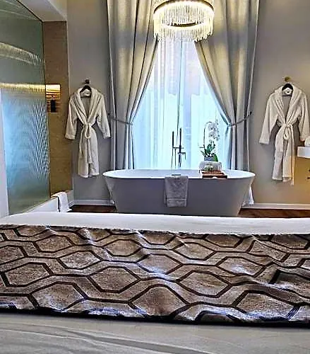 Stoa Boutique